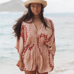 Fighting Eel Ava Sky Romper Kamila Fig Plumeria Lei Size Small Like New